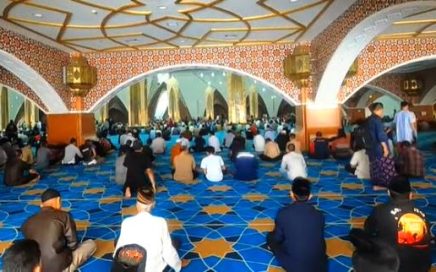 Dalam Masjid Al Jabbar Bandung