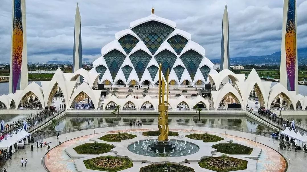 Masjid Al Jabbar Bandung