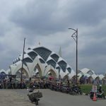 Suasana Hari Biasa Masjid Raya Al Jabbar Bandung
