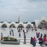Suasana Hari Biasa Masjid Raya Al Jabbar Bandung