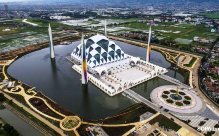 Masjid Raya Al Jabbar Bandung