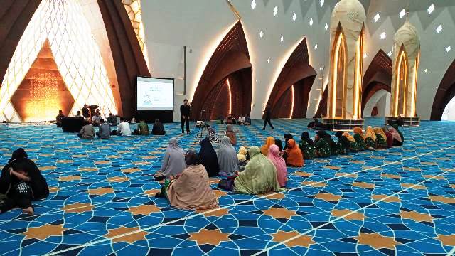 Biro Kesra Gelar Kajian Tematik Selama Ramadhan di Masjid Raya Al Jabbar