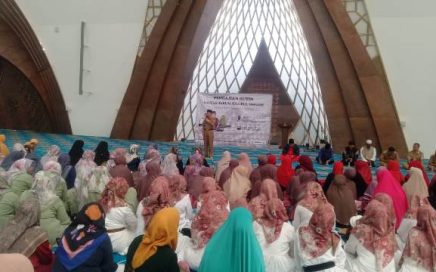 MT Khoirul Ummah Gelar Pengajian Rutin di Masjid Raya Al Jabbar