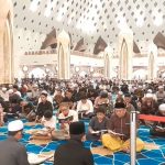 Malam Nishfu Sya'ban, Jamaah Padati Masjid Raya Al Jabbar