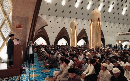 Malam Pertama Ramadhan 1445 H di Masjid Raya Al Jabbar