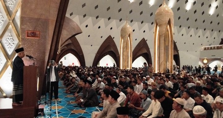 Malam Pertama Ramadhan 1445 H di Masjid Raya Al Jabbar