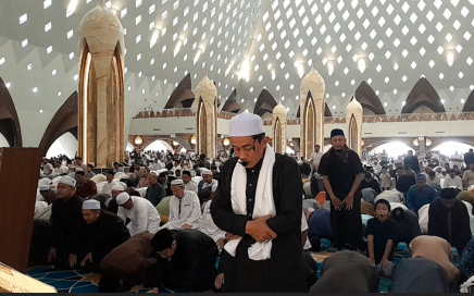 Video: Sholat Idul Fitri 1 Syawal 1445 H Masjid Raya Al Jabbar