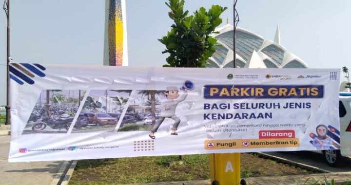 Parkir Gratis Diberlakukan di Masjid Raya Al Jabbar, untuk Sementara