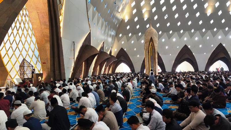 Jamaah Shalat Idul Adha Masjid Raya Al Jabbar 10 Zulhijah 1446 H