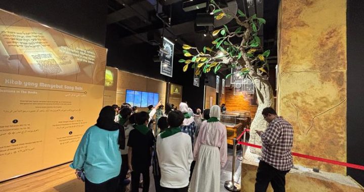 Peringati Maulid Nabi, Siswa SD Kuntum Cemerlang Kunjungi Masjid Raya Al Jabbar