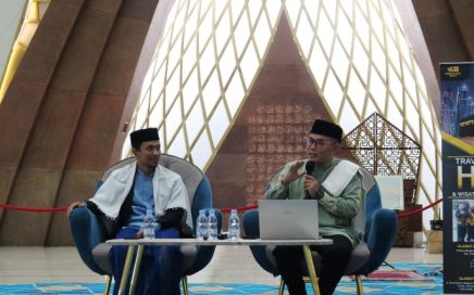 Kajian Ahad: Iman dan Ihsan Pondasi Kehidupan