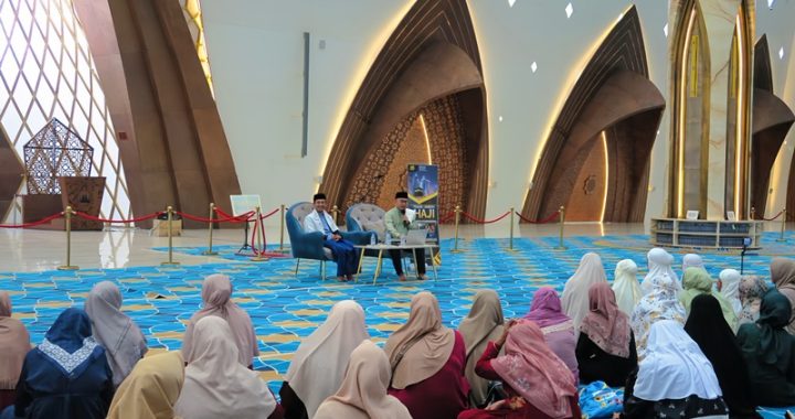 Kajian Ahad Masjid Raya Al Jabbar Ustadz Taufik