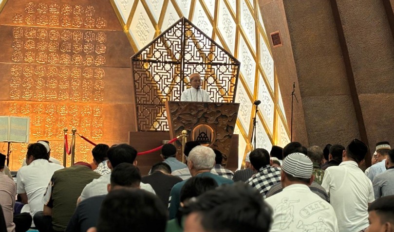 Khotib Jumat Dr. KH. Jafar Shodiq, M.Si, Ph.D, Terangkan keutamaan Al-Qur'an dan Keteladanan Akhlak Rasulullah saw