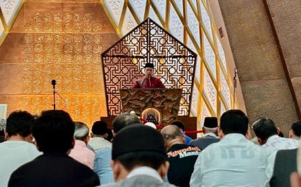 Khotbah Jumat Efendi Rahmat Al Jabbar Perusak Ibadah