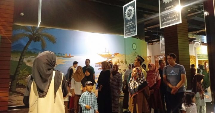 Pengunjung Antusias Kunjungi Galeri Rasulullah di Al Jabbar pada Akhir Pekan