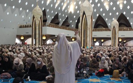 Galeri Foto: Kajian Hipnoterapi Umma Ilmia Amalia Part 3 di Al Jabbar