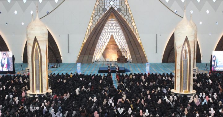 Kajian Hipnonerapi Umma Ilmia Masjid Raya Al Jabbar