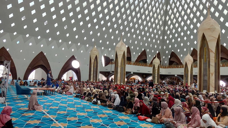 Galeri Foto: Kajian Istimewa Ustadz Maulana