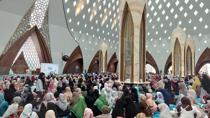 Galeri Foto: Kajian Istimewa Ustadz Maulana