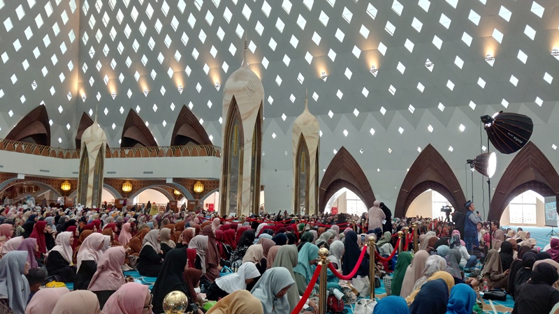 Galeri Foto: Kajian Istimewa Ustadz Maulana