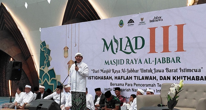 Galeri Foto: Milad III Masjid Raya Al Jabbar 2025