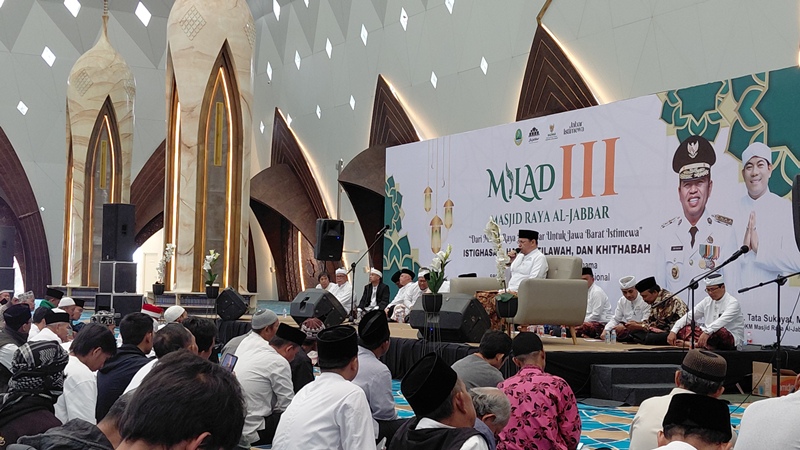 Galeri Foto: Milad III Masjid Raya Al Jabbar 2025