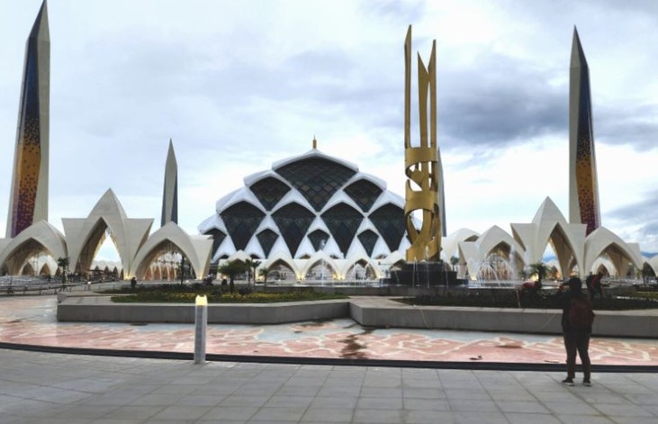 Plaza Depan