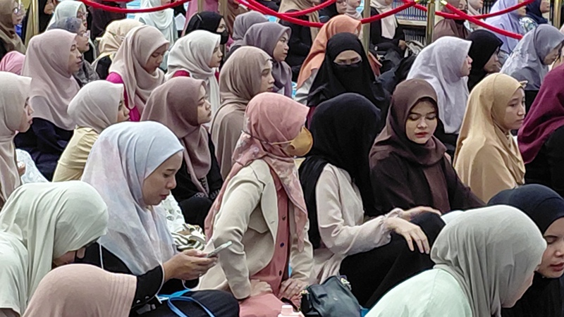 Kajian Hipnoterapi Ghinan Rhinda