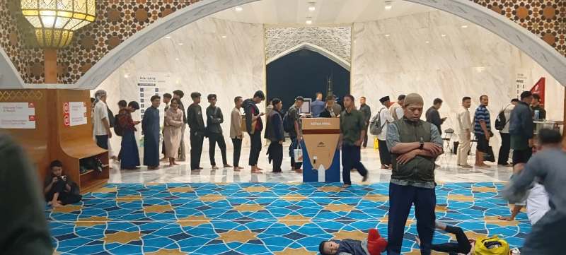 Suasana I'tikaf Masjid Raya Al Jabbar