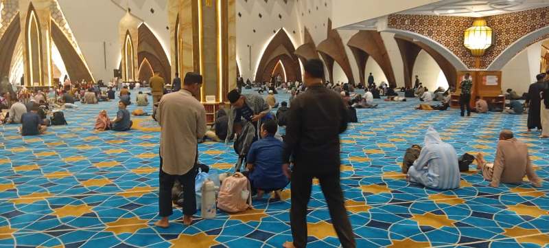 Suasana I'tikaf Masjid Raya Al Jabbar