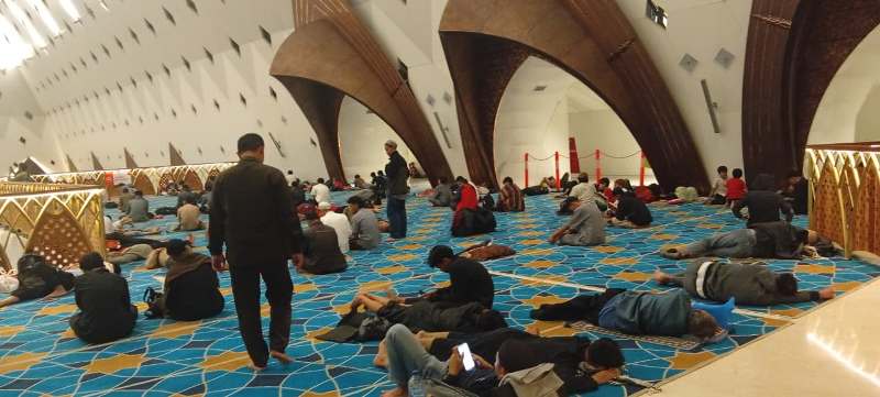 Suasana I'tikaf Masjid Raya Al Jabbar