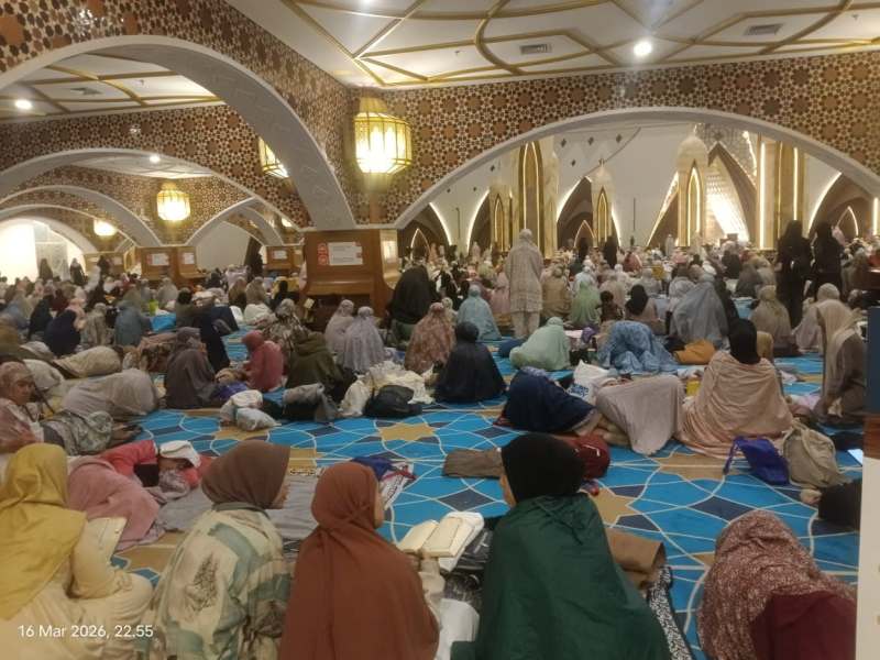 Suasana I'tikaf Masjid Raya Al Jabbar