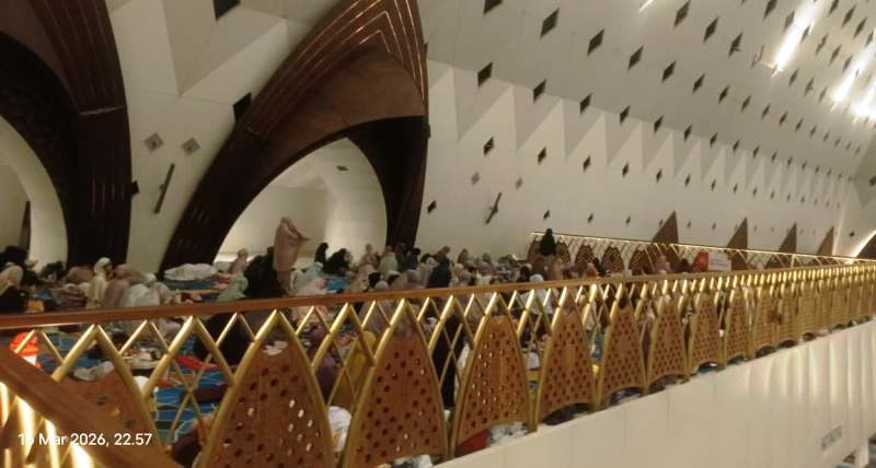 Suasana I'tikaf Masjid Raya Al Jabbar