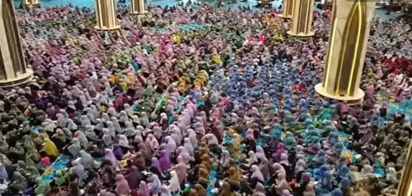 Jamaah KIK PW Persistri Jabar 29 Agustus 2024 di Masjid Raya Al Jabbar.