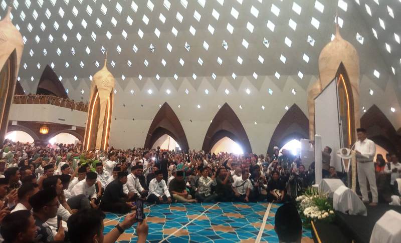 KDM Sambut Tahun Baru 1448 Hijriyah di Masjid Raya Al Jabbar