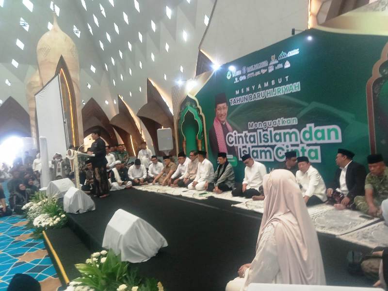 KDM Sambut Tahun Baru 1448 Hijriyah di Masjid Raya Al Jabbar