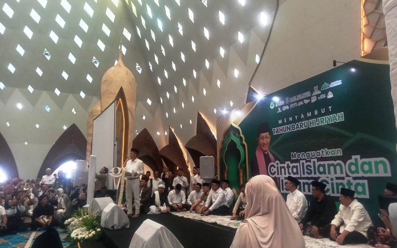 KDM Sambut Tahun Baru 1448 Hijriyah di Masjid Raya Al Jabbar