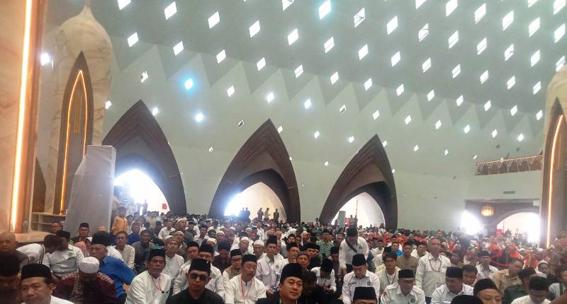 KDM Sambut Tahun Baru 1448 Hijriyah di Masjid Raya Al Jabbar